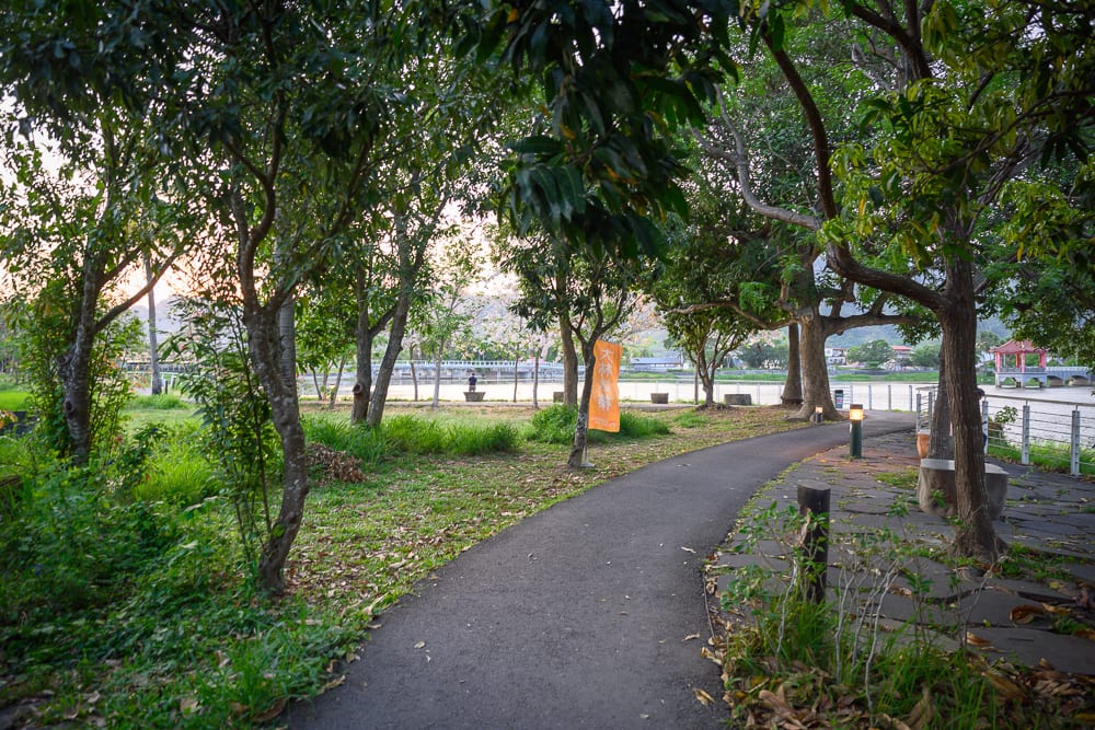 高雄公園景點懶人包|11個親子免費景點推薦 3 高雄美濃湖中正公園