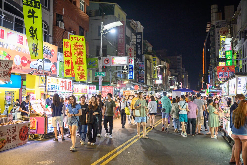高雄美食懶人包|5 間必吃餐廳小吃推薦 11 高雄六合觀光夜市 細節