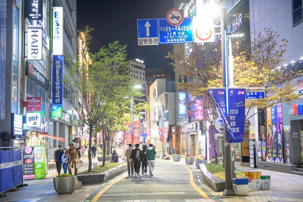 韓國釜山景點懶人包|7個必訪景點精選行程推薦 6 韓國釜山南浦洞散策