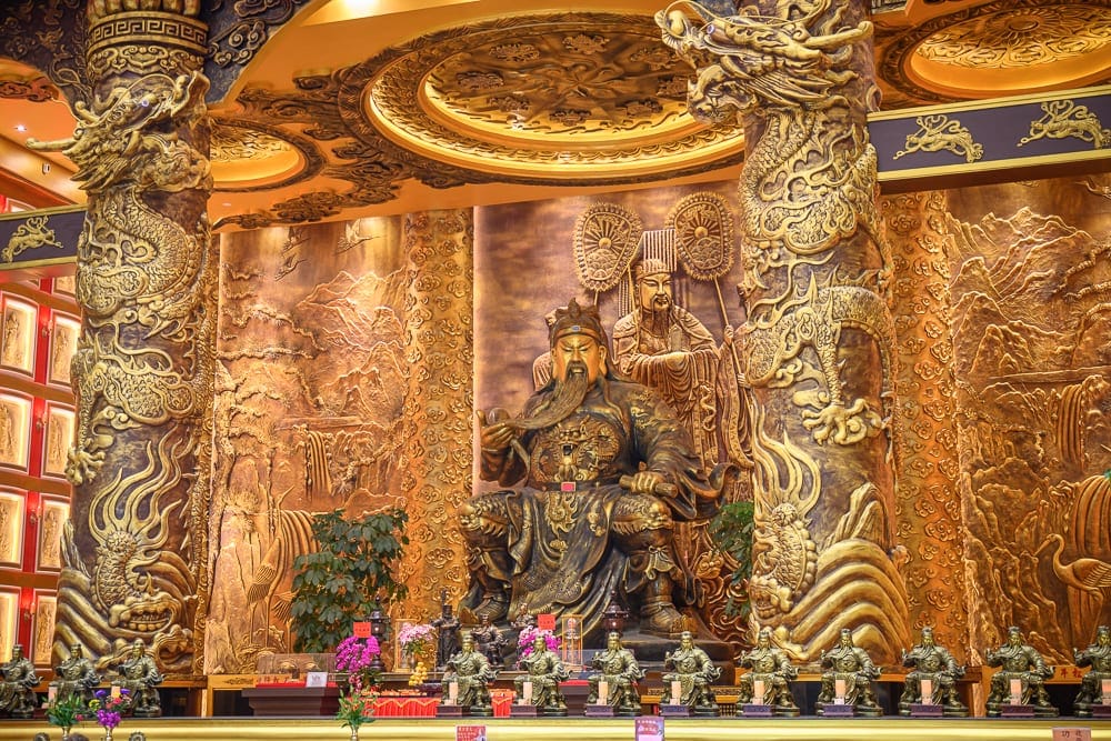 桃園廟宇景點懶人包|5座必訪廟宇求籤指南 3 桃園威天宮