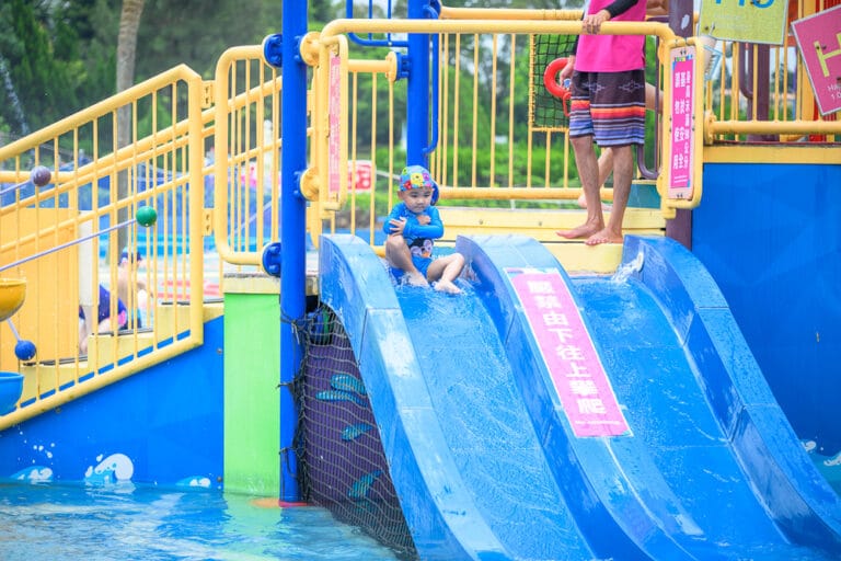 我們去過才知道，桃園小人國水樂園夏天玩水根本不輸大型水上樂園，親子同樂才是主打