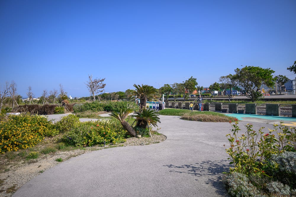 台中清水休閒觀光園區|貨櫃屋花園+農村彩繪牆,帶小孩來才發現有多好拍 4 清水休閒觀光園區 - 清水休閒觀光園區在哪?位置、規模與遊玩動