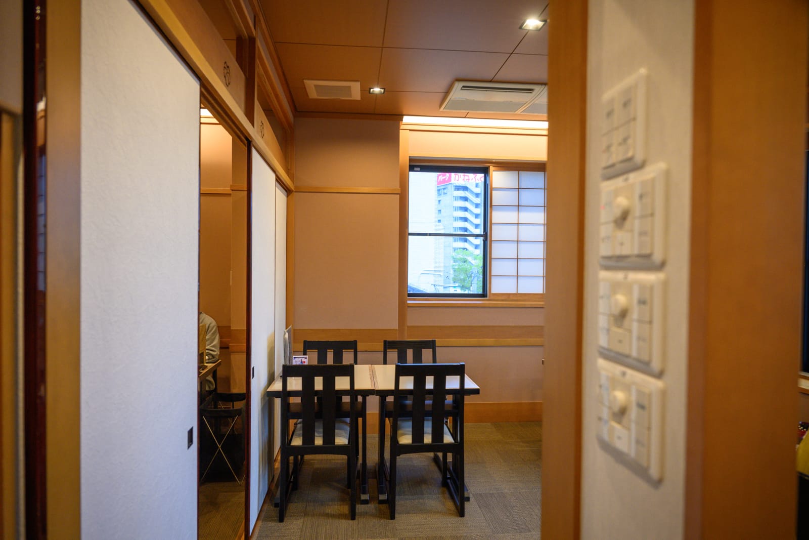 蓬萊軒神宮店 - 蓬萊軒神宮店的餐飲與配套設施