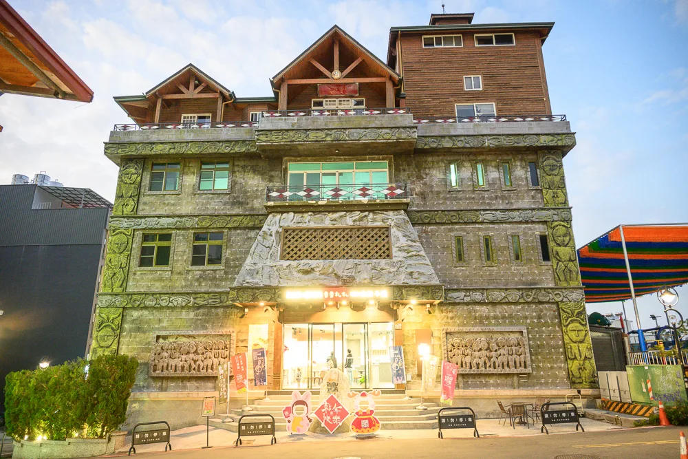 南投魯魯札札親子館|我們去過才知道,室內跑道開玩具車才是小孩最愛 2 南投魯魯札札親子館場景