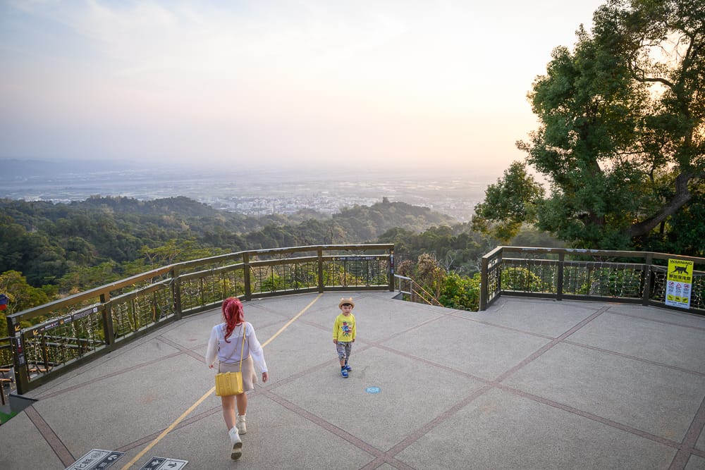 松柏嶺受天宮場景