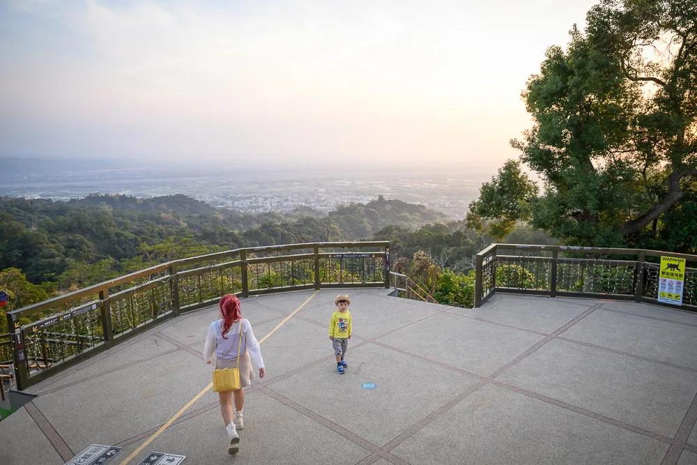 松柏嶺受天宮場景