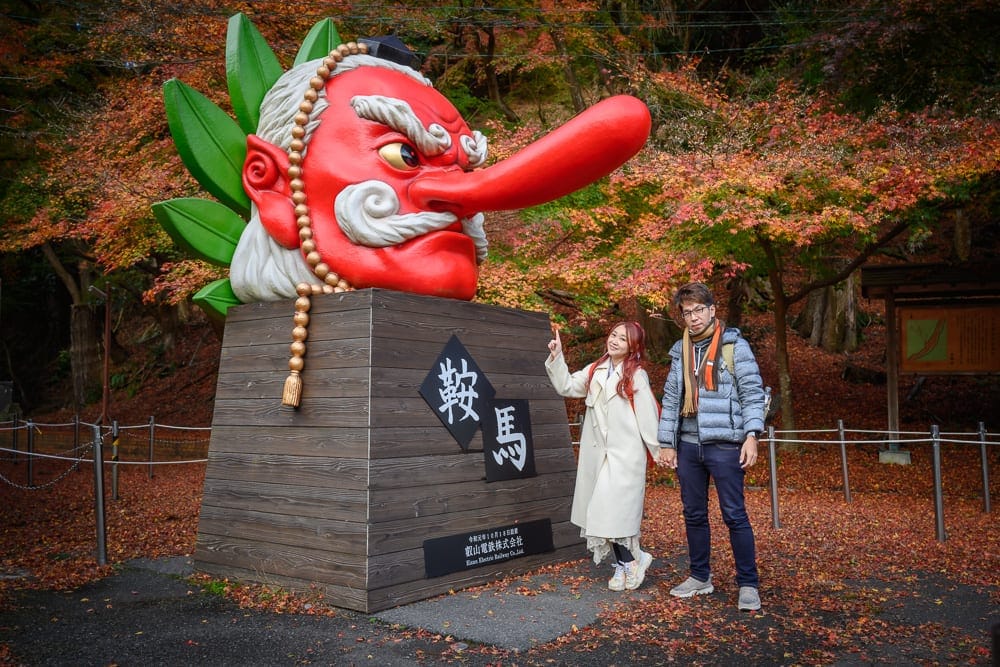 日本京都鞍馬寺修行之路 石階、雕像與本堂周邊