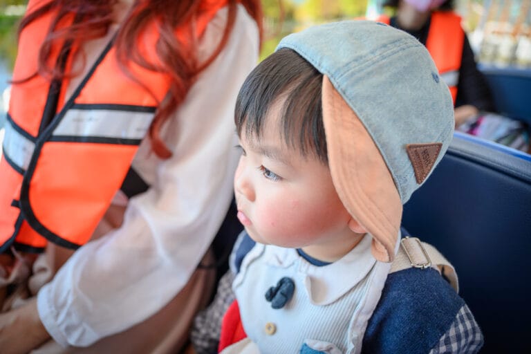 花蓮A2水岸園區｜我們去過才知道，湖上腳踏船加粉色異國建築，花蓮人都在這裡散步