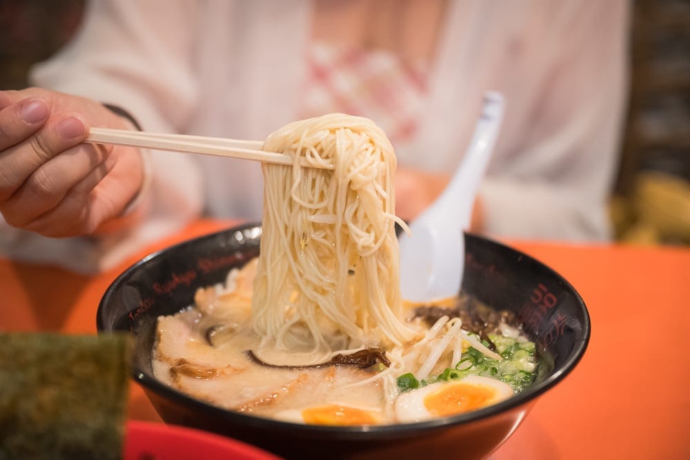日本沖繩那霸住宿懶人包|平價飯店與周邊必吃美食、AEON 購物 7 日本沖繩通堂拉麵 細節
