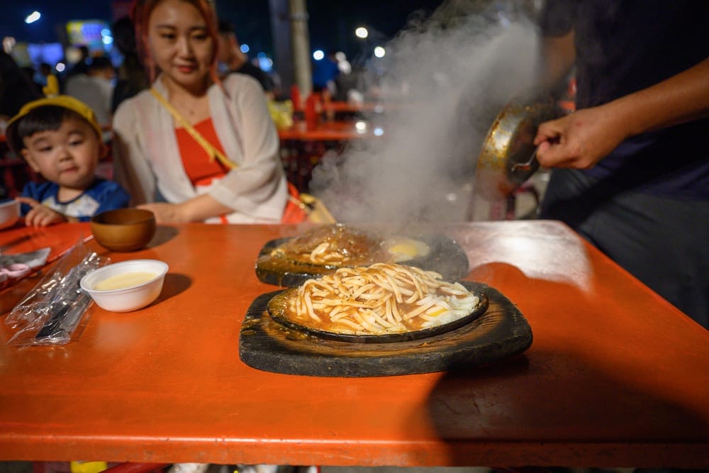 雲林美食懶人包|4間必吃餐廳小吃推薦 6 雲林虎尾拜五街夜市