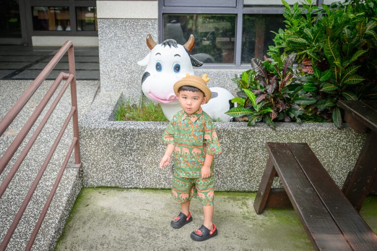 彰化大山牧場｜我們去過才知道，餵牛體驗加小火車，帶小孩來才對