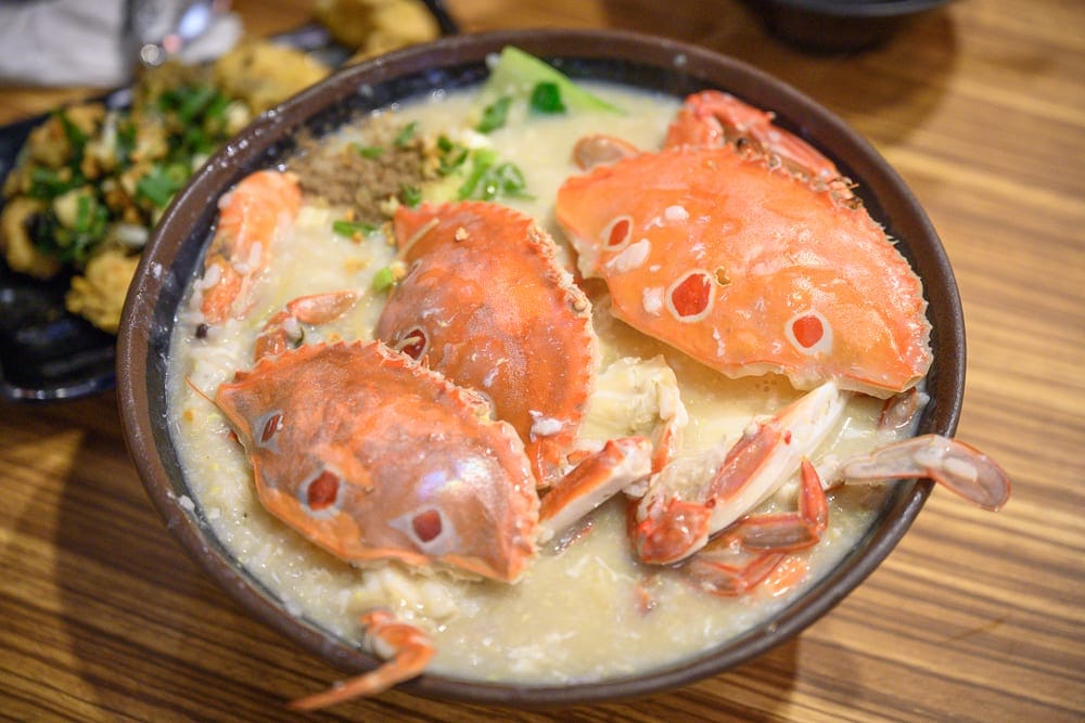 金山老街美食懶人包|必吃肉包、螃蟹海鮮粥、石頭火鍋,順遊野柳一日遊 4 金山老街螃蟹海鮮粥 金山老街美食