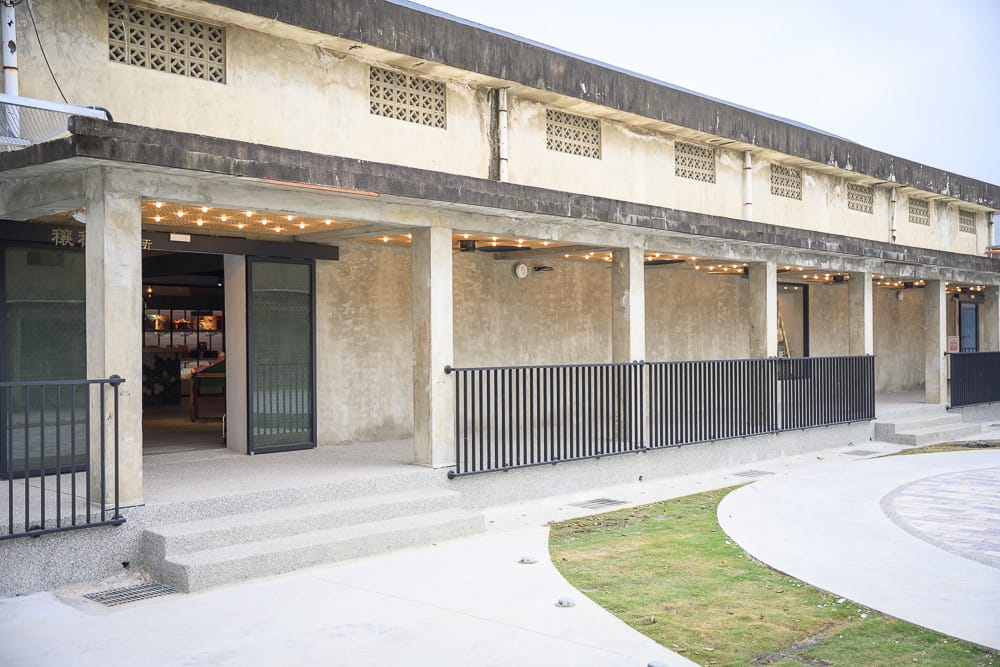 嘉義中埔穀倉農創園區|我們去過才知道,舊農會建築藏著文創選物店,還有星巴克進駐 2 中埔穀倉農創園區場景