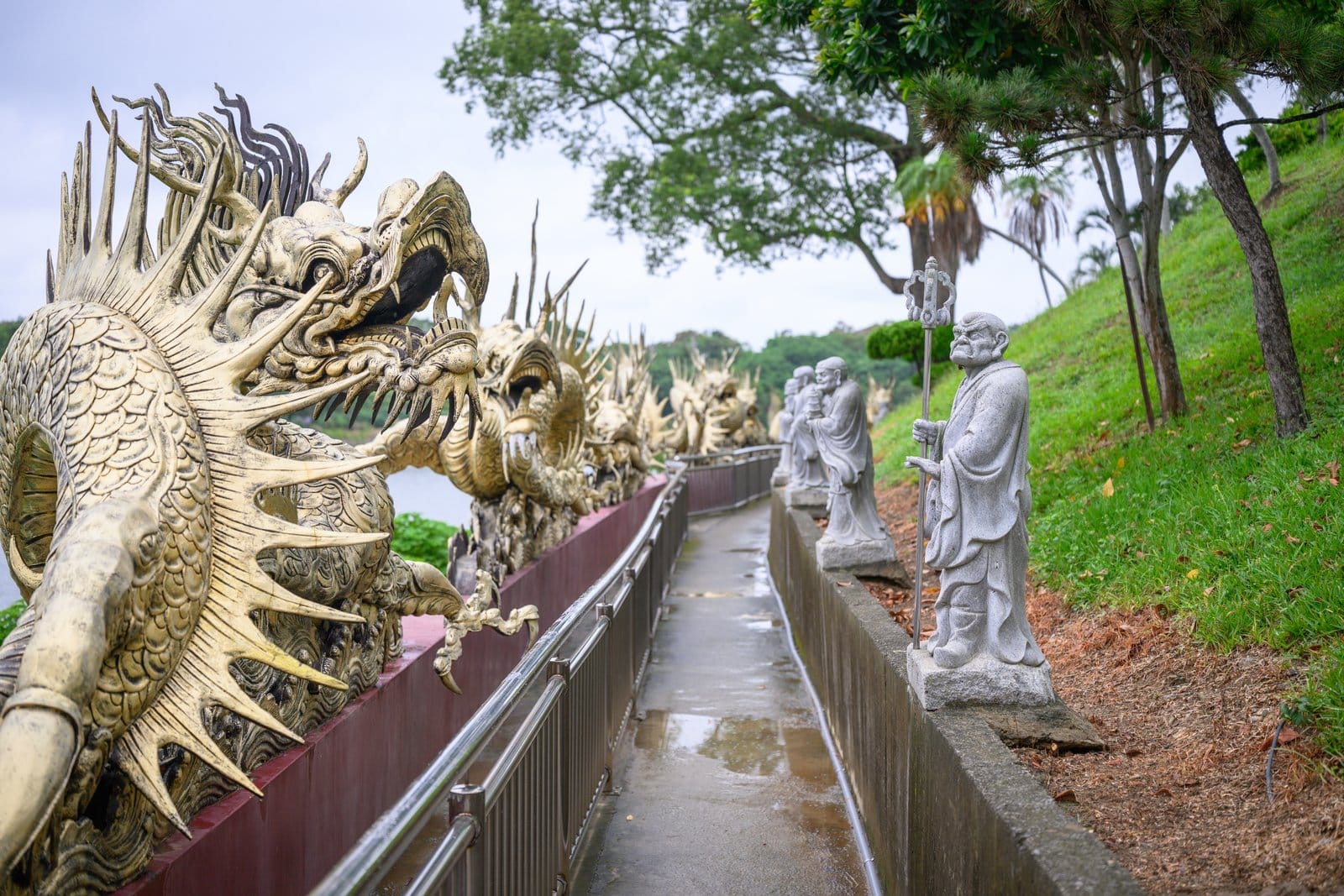 苗栗造橋【龍昇金瓜隧道】環湖200公尺南瓜秘境.巨大南瓜氣球超好拍,金瓜市集美食一次朝聖~假日踏青必去! 苗栗造橋【龍昇金瓜隧道】環湖200公尺南瓜秘境.巨大南瓜氣球超好拍,金瓜市集美食一次朝聖~假日踏青必去!