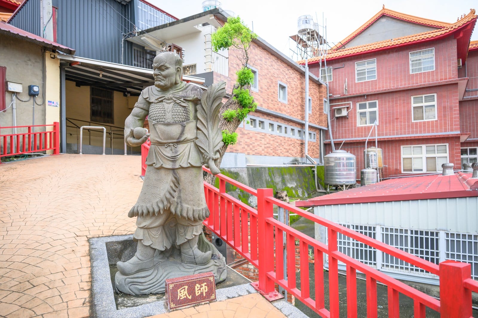 苗栗造橋【龍昇金瓜隧道】環湖200公尺南瓜秘境.巨大南瓜氣球超好拍,金瓜市集美食一次朝聖~假日踏青必去! 苗栗造橋【龍昇金瓜隧道】環湖200公尺南瓜秘境.巨大南瓜氣球超好拍,金瓜市集美食一次朝聖~假日踏青必去!