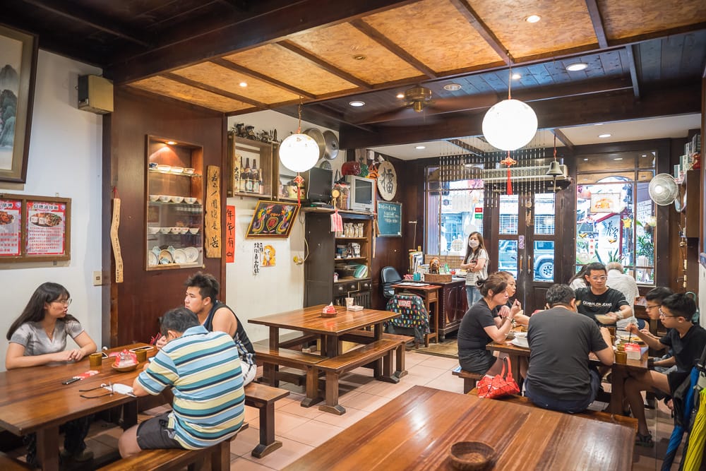 新竹北埔老街|我們去過才知道,石板巷弄配客家茶點,坐進古木餐廳才算來過 5 新竹北埔老街 - 北埔老街的餐飲與配套設施