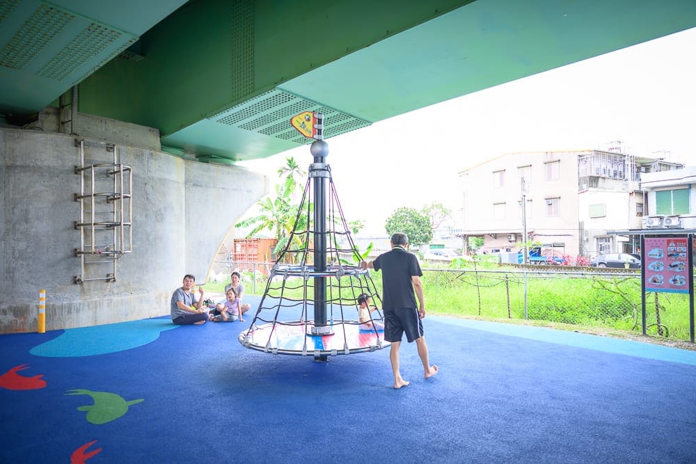 【宜蘭親子景點懶人包大全】精選20+個親子放電景點:張美阿嬤農場、梅花森林親子民宿、初咪體驗農場 24 宜蘭礁溪二龍之心公園