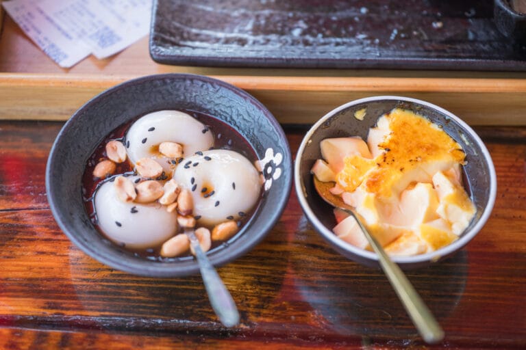 桃園好客食堂｜我們去過才知道，戶外草坪加水池木棧道，甜點比想像中好吃