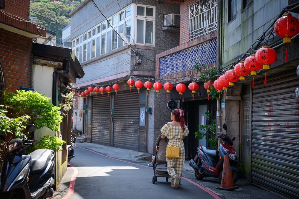 【新北網美打卡懶人包】精選10+個IG打卡網美景點:祈堂老街、老礦工食堂、山頂豆花 14 新北九份輕便路