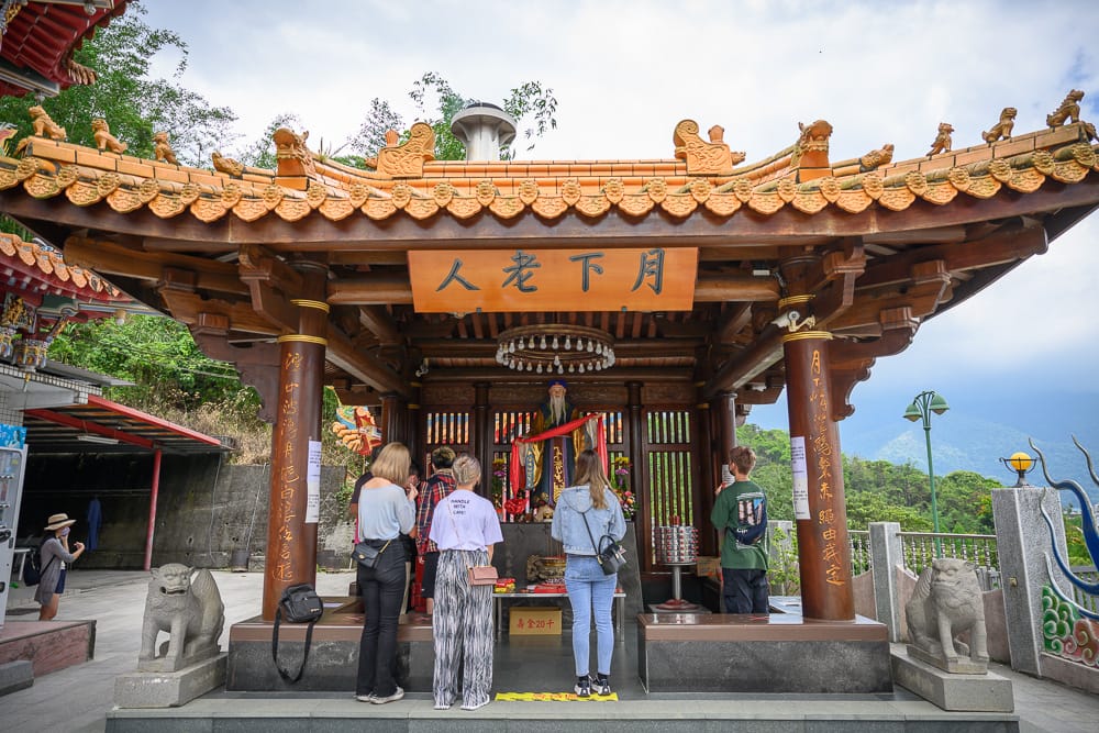 南投龍鳳宮月老廟|我們去過才知道,日月潭湖景就在廟旁邊,龍形雕塑才是主打 6 南投龍鳳宮月老廟 - 龍鳳宮月老廟附近景點與一日遊組合