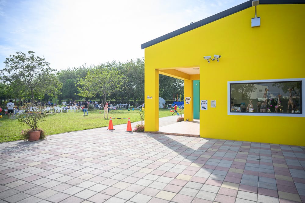 彰化長頸鹿農場|我們去過才知道,手搖船、噴水池、兒童划船池全在同一個園區 7 彰化長頸鹿農場 - 長頸鹿農場票價、交通與適合對象