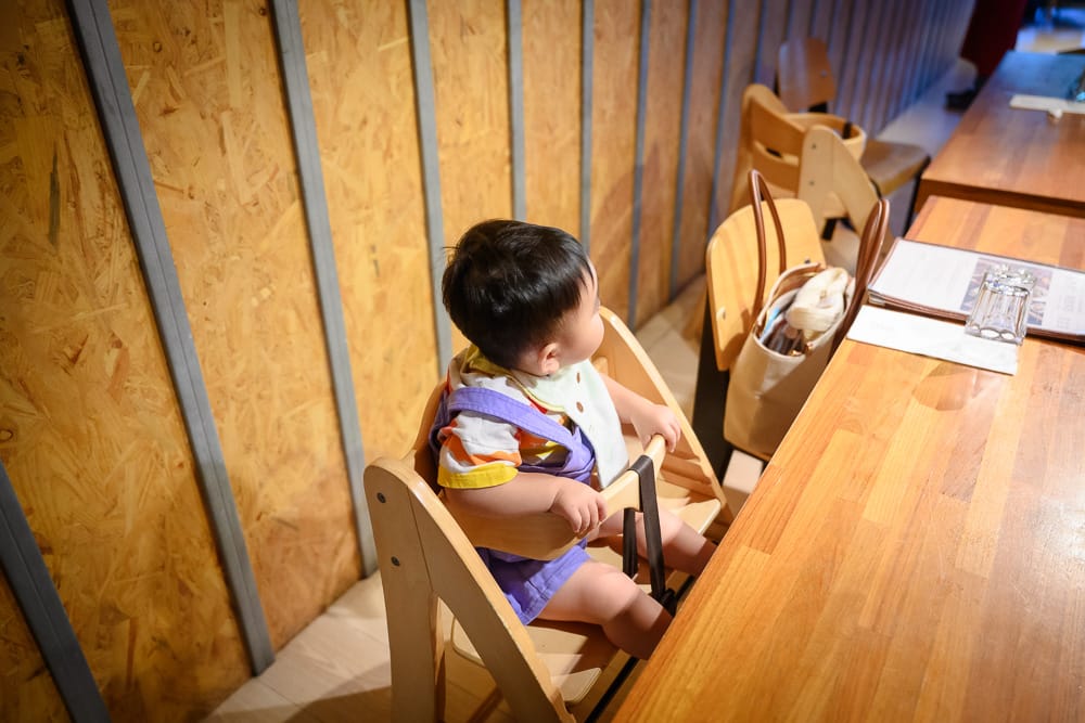 台北媽咪講親子餐廳|我們去過才知道,旋轉木馬就在餐桌旁,帶嬰兒來才知道有多貼心 7 媽咪講親子餐廳 - 媽咪講親子餐廳票價、交通與適合對象