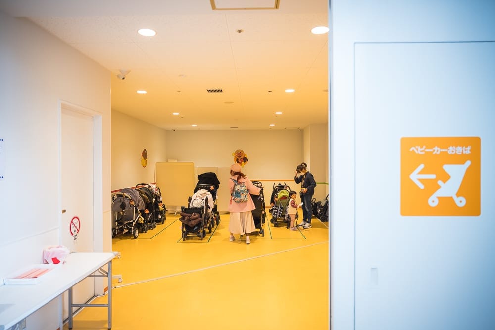 日本福岡麵包超人兒童博物館 in 購物商場完整攻略|親子必玩設施與購票全指南 5 日本福岡-福岡麵包超人博物館 地鐵中洲川端站步行路線與嬰兒車進場提醒