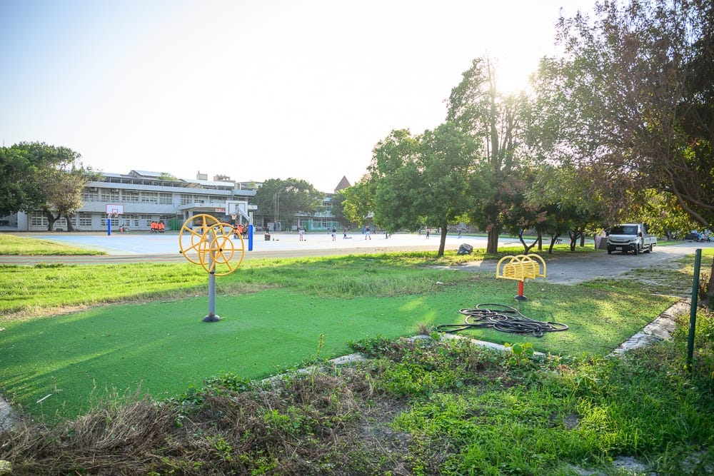 雲林麥寮國小積木公園 平日、日照與現場實用提醒