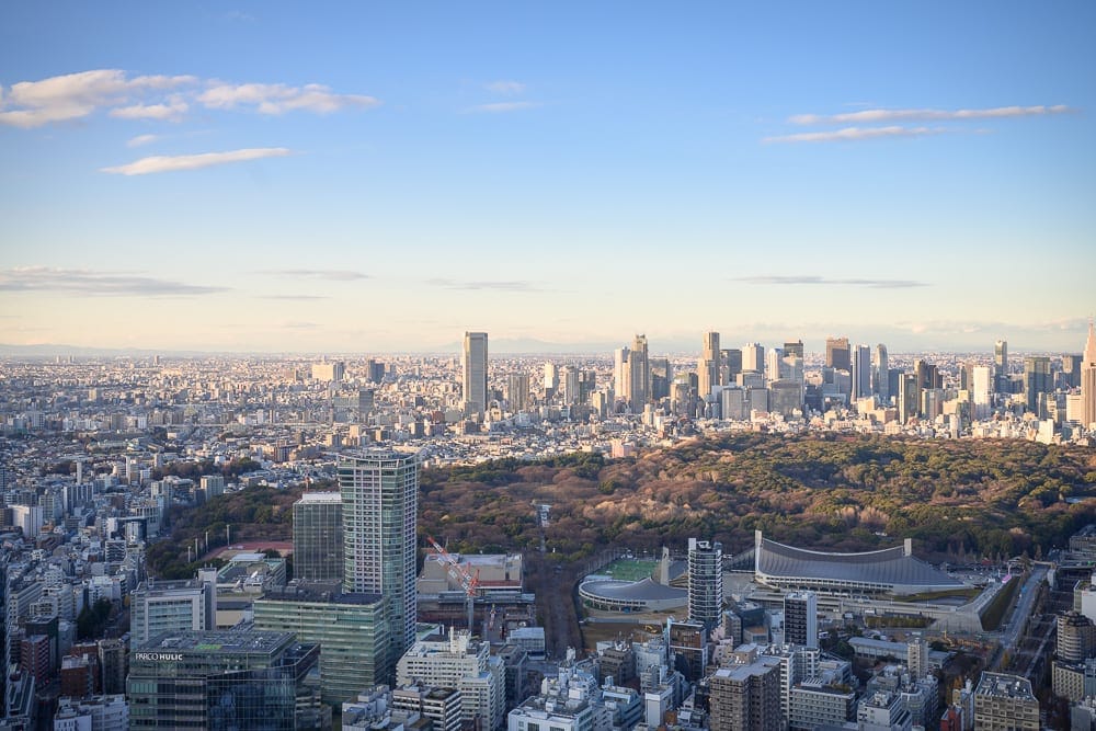 日本東京澀谷 SKY 觀景台完整攻略|360度夜景與購票實用指南 5 日本東京澀谷SKY觀景台 黃昏入場、保暖與現場人潮