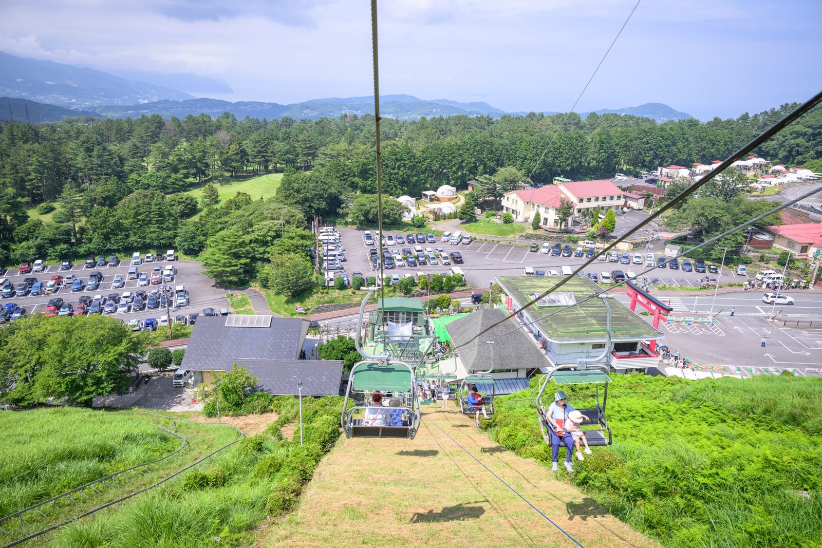 日本靜岡大室山纜車完整攻略|死火山口山頂遠眺富士山玩法解析 5 日本靜岡-大室山纜車 對面仙人掌動物公園