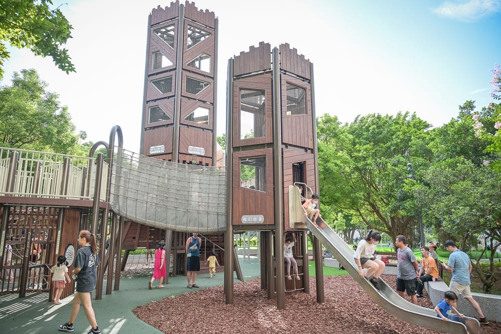 桃園中壢光明公園 直排輪場地、運動中心與入園資訊