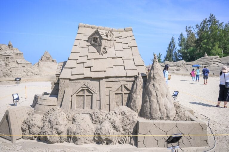 苗栗通霄海水浴場沙雕藝術節大型沙雕作品