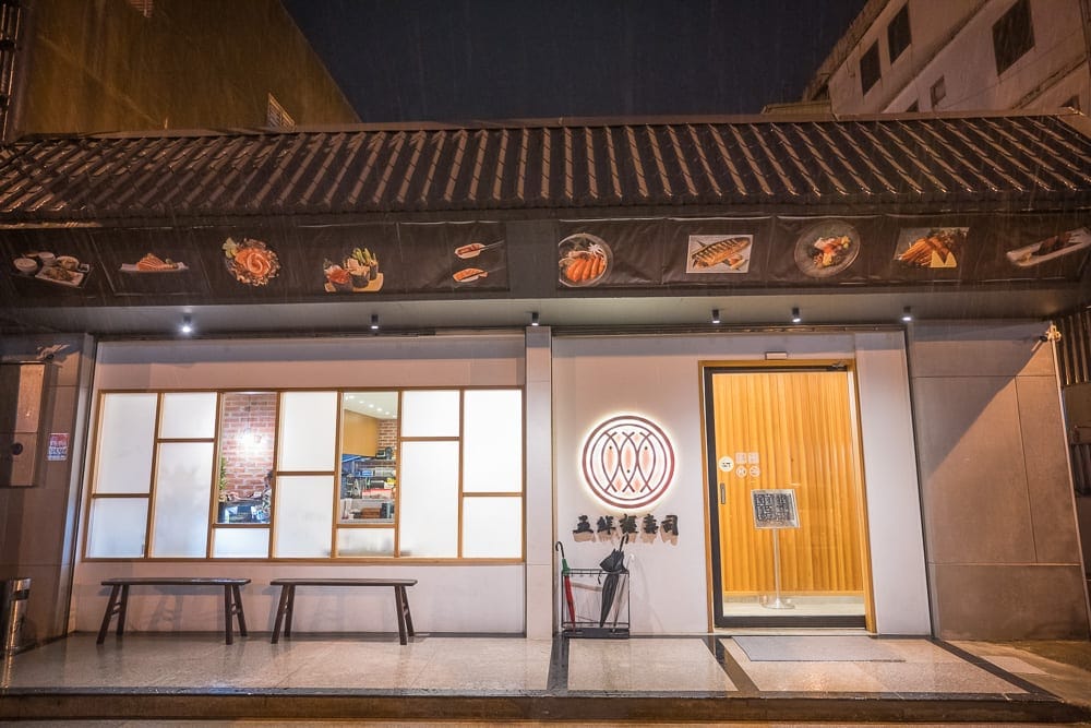 【宜蘭蘇澳景點一日遊】必訪景點美食:大鯖魚夢工廠、蠟藝城堡、五鮮握壽司 9 宜蘭五鮮握壽司現場畫面