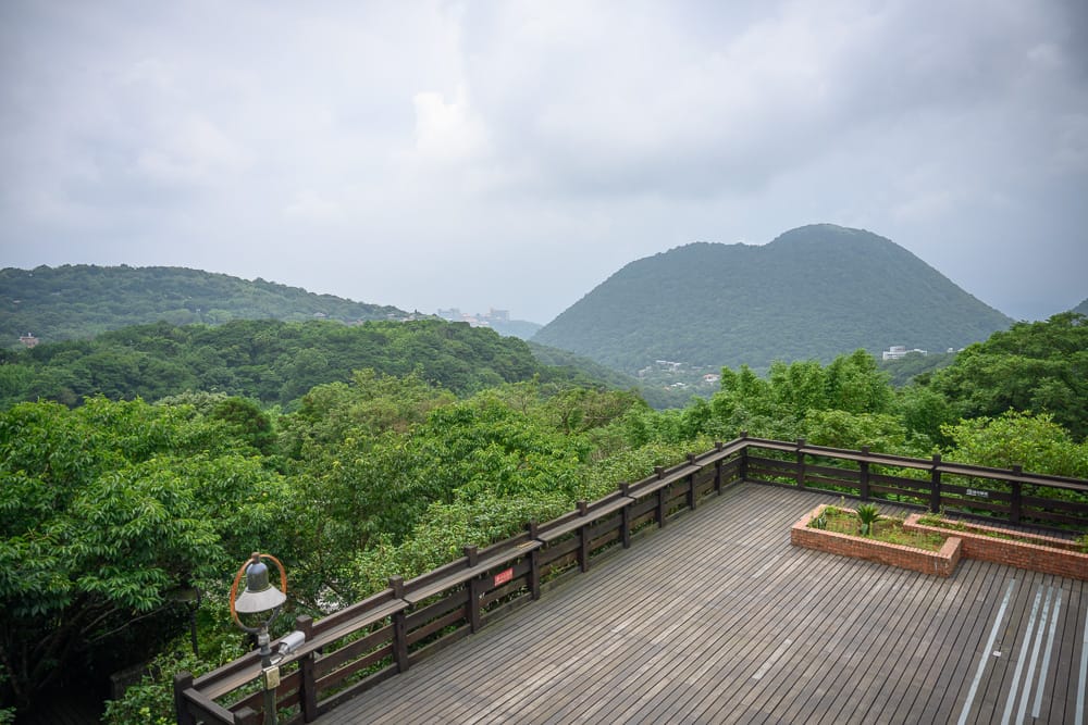 台北菁艷景觀餐廳|山景露台用餐、室內玩具模型展示,適合親子與家庭聚餐 3 台北菁艷景觀餐廳 - 菁艷景觀餐廳在哪?位置、規模與遊玩動線