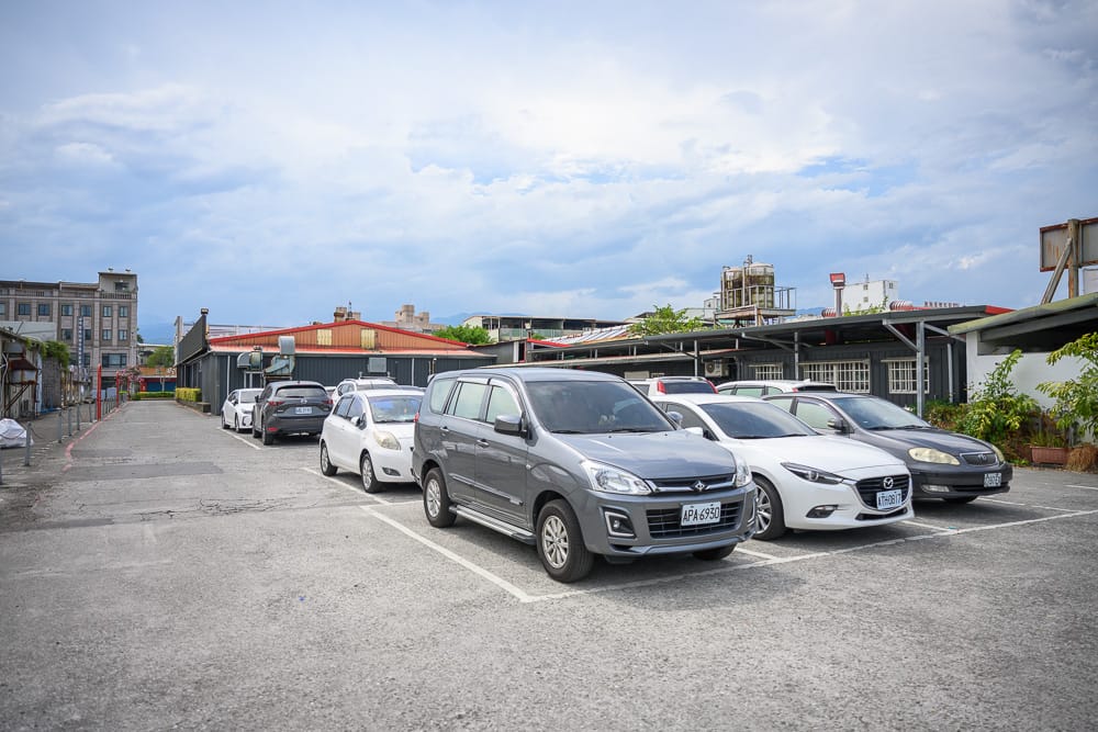 宜蘭富美火鍋|海鮮拼盤、自助食材區與港點,適合想一次吃到多種海鮮的聚餐選擇 2 宜蘭富美火鍋場景
