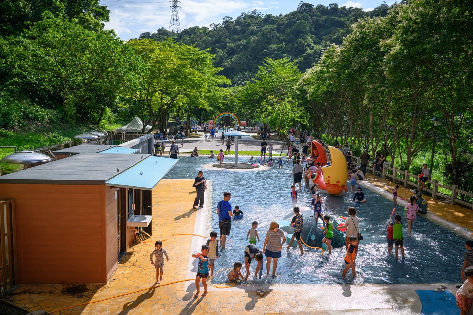 基隆暖暖親水公園完整指南|淺水戲水池與親子玩水設施解析 2 基隆暖暖親水公園 行前重點與現場環境