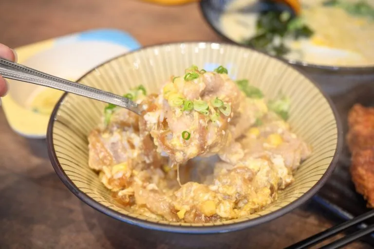 桃園千蘭拉麵二號店｜附室內兒童遊戲區，親子用餐可同步顧小孩