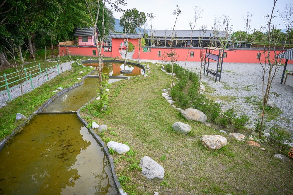 花蓮張家韓園 韓式庭園、竹林廊道與錦鯉水池