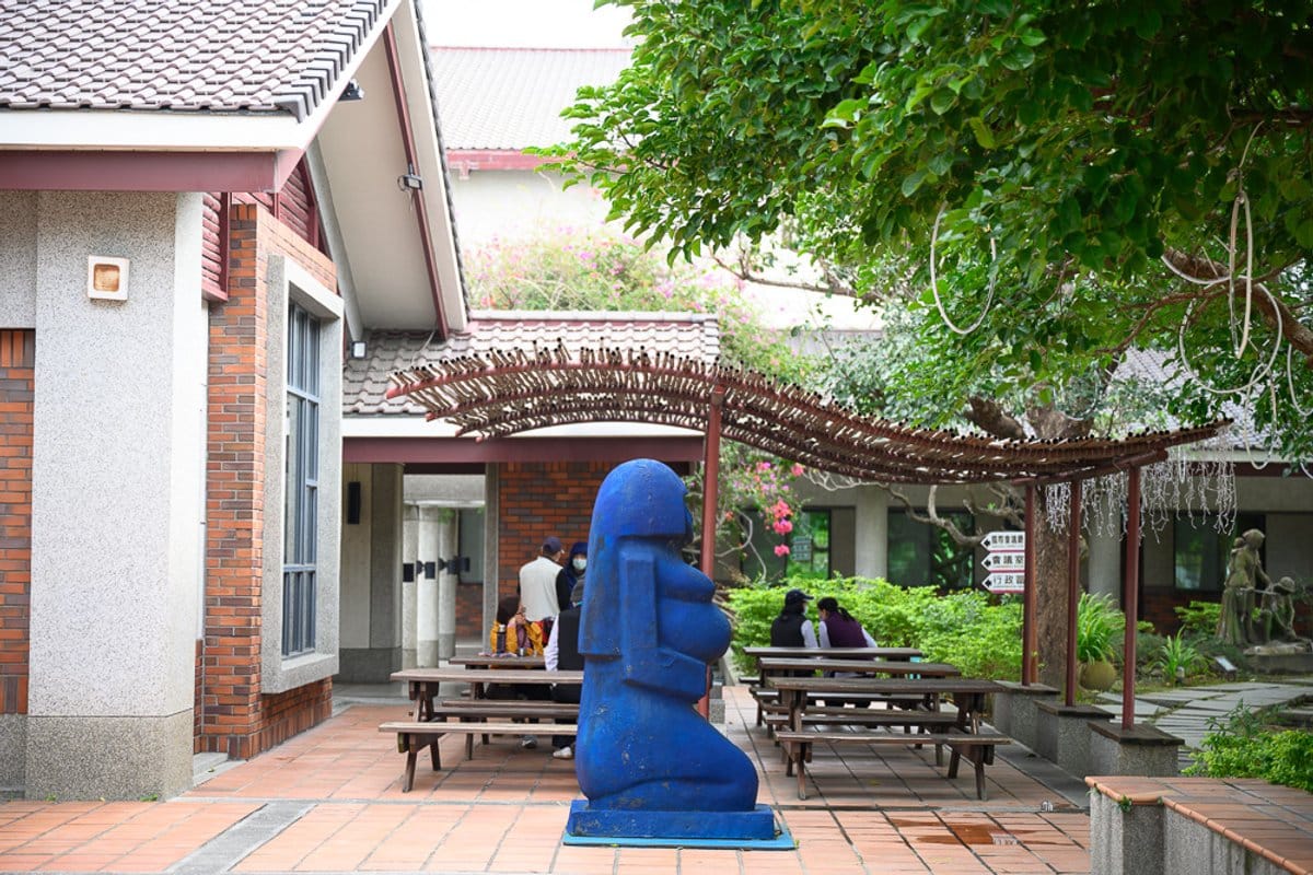 台中清水景點｜臺中市港區藝術中心合院建築與戶外藝術作品