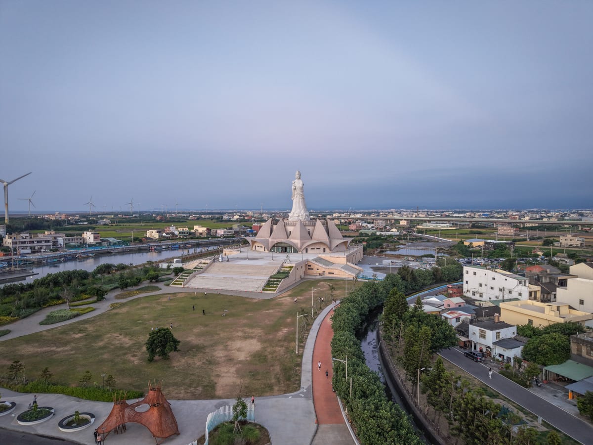 台中大安港媽祖文化園區 空拍園區全景與媽祖聖像