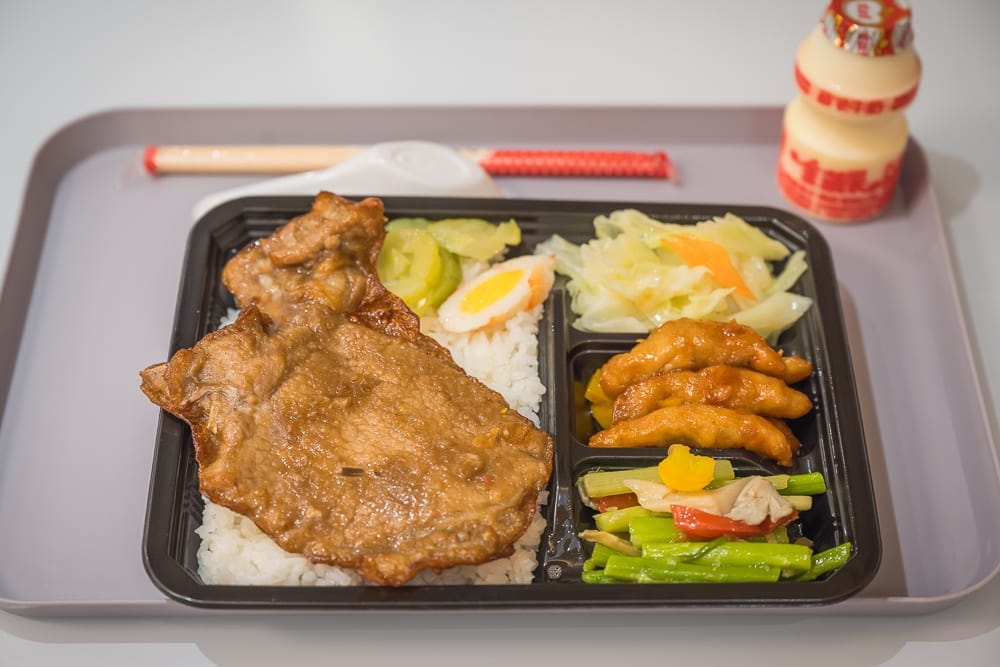 【嘉義大林景點一日遊】必訪景點美食:佐登妮絲、陳井寮風鈴木、丸聚星球 5 嘉義堡主便當