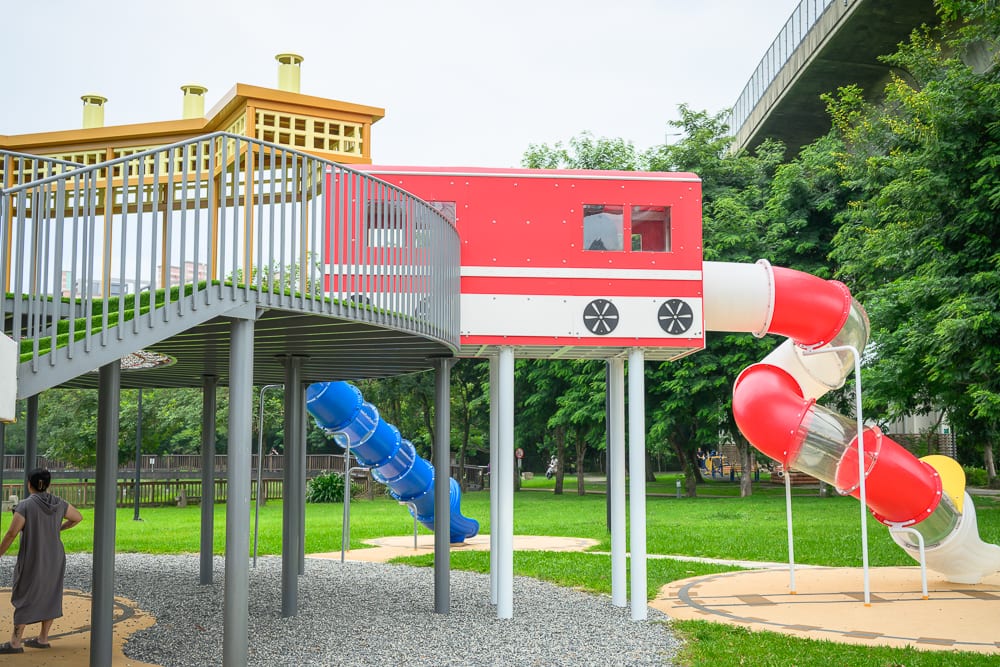彰化景觀公園完整指南|兒童遊樂設施與高架橋下綠地玩法 5 彰化景觀公園 適合對象與環境條件