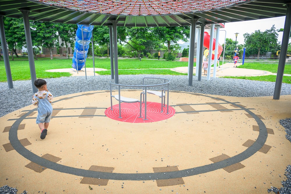彰化景觀公園完整指南|兒童遊樂設施與高架橋下綠地玩法 2 彰化景觀公園 行前重點與現場環境